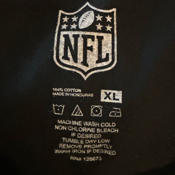 Tampa Bay Buccaneers  NFL Bucs Men’s XL X-Large Black Dual Sided Logo Shirt NWT - Picture 6 of 6